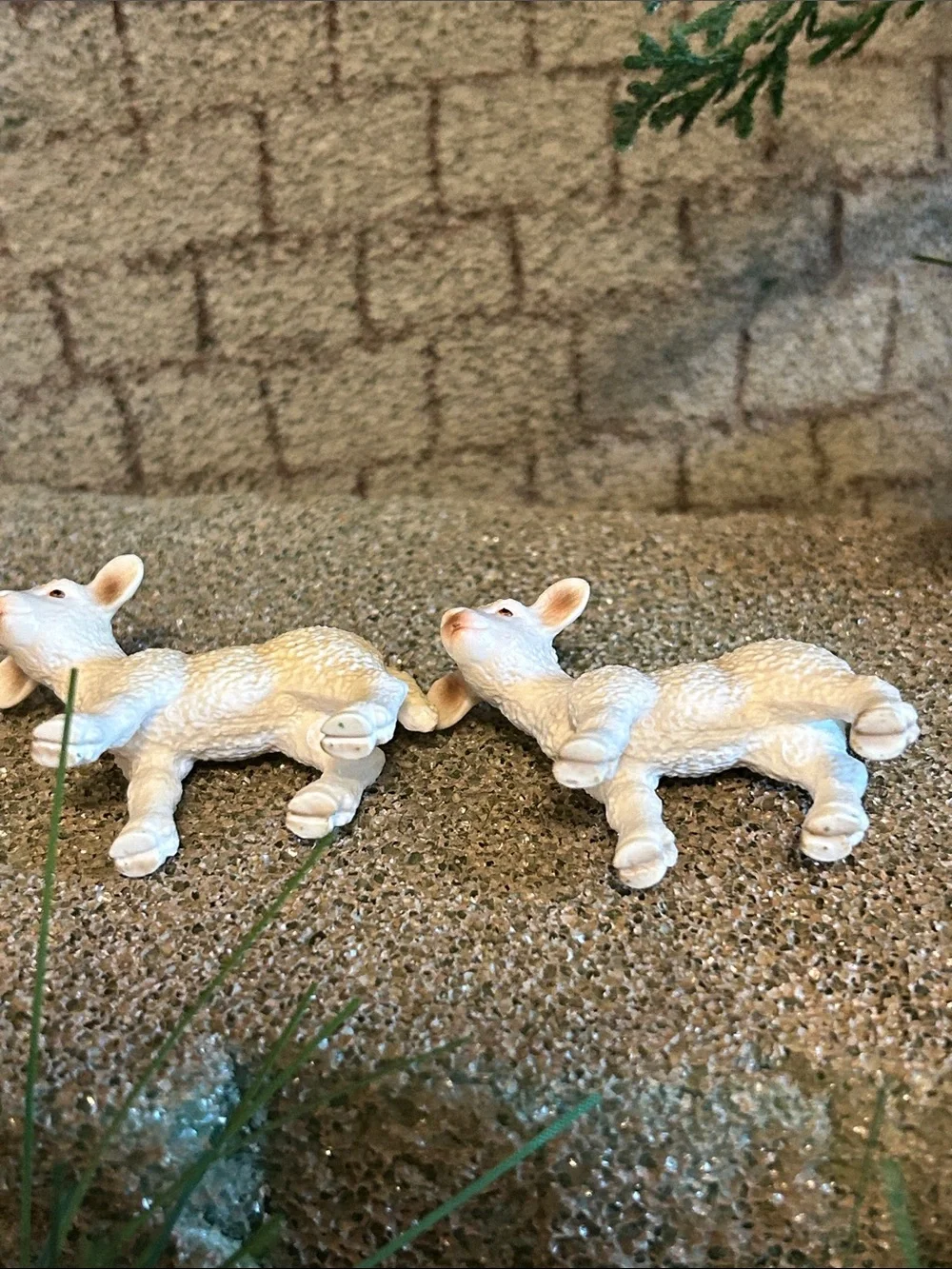 Schleich 13285 retired standing lamb baby sheep  farm animal toy  - Set of 2